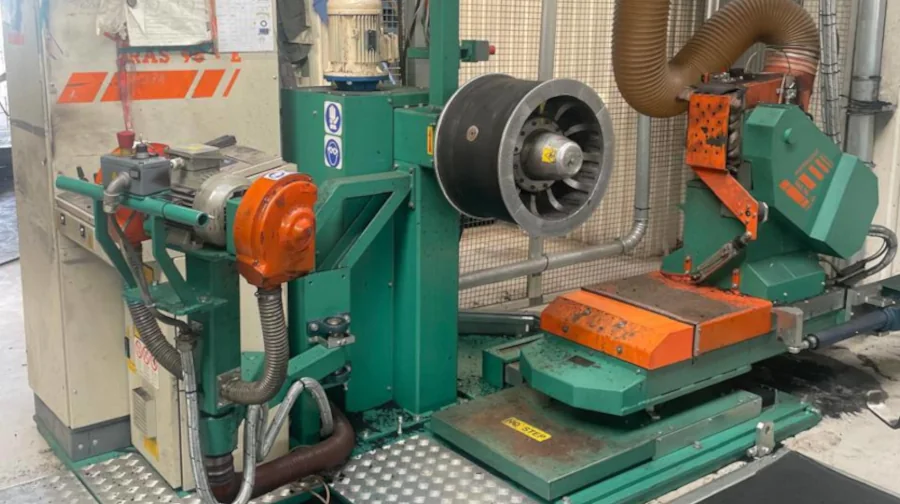 کارخانه روکش تایر با تجهیزات عظیم تجارت